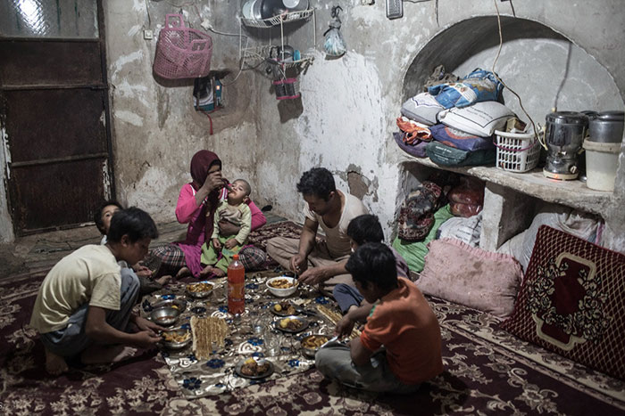 نیاز مند تکیه گاه حضرت علی